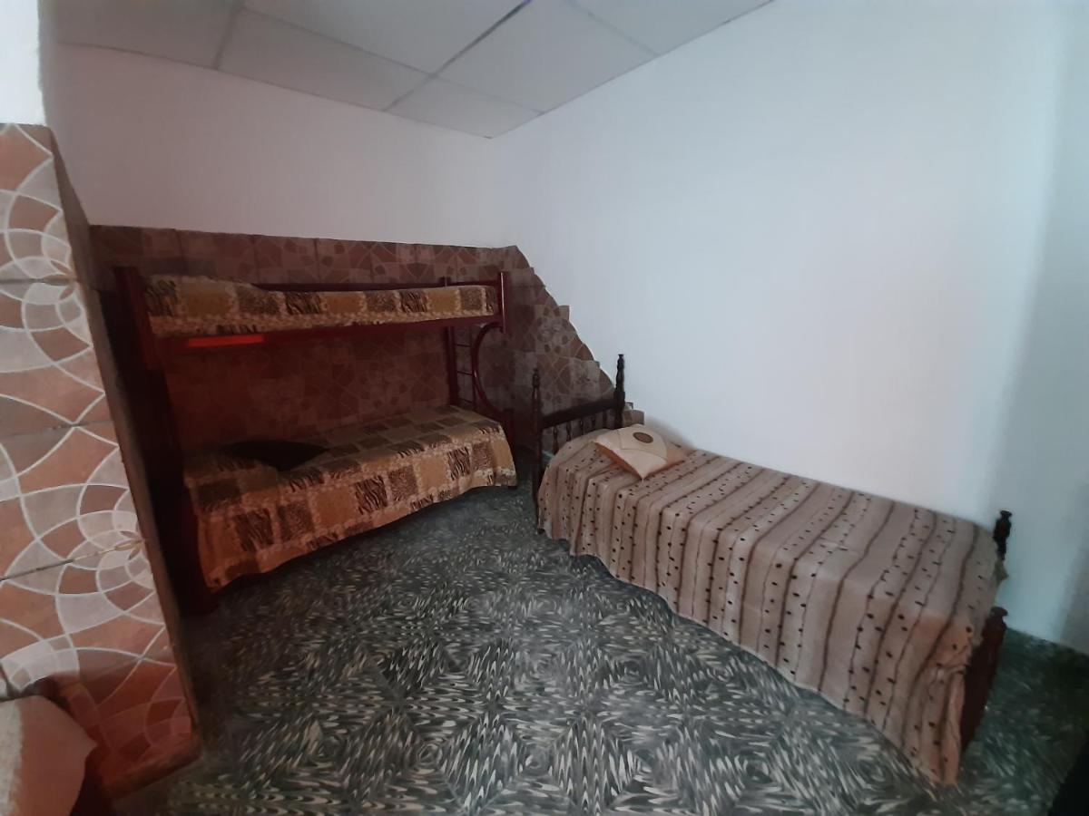 سالتا Plaza Hostel Sj 2 المظهر الخارجي الصورة